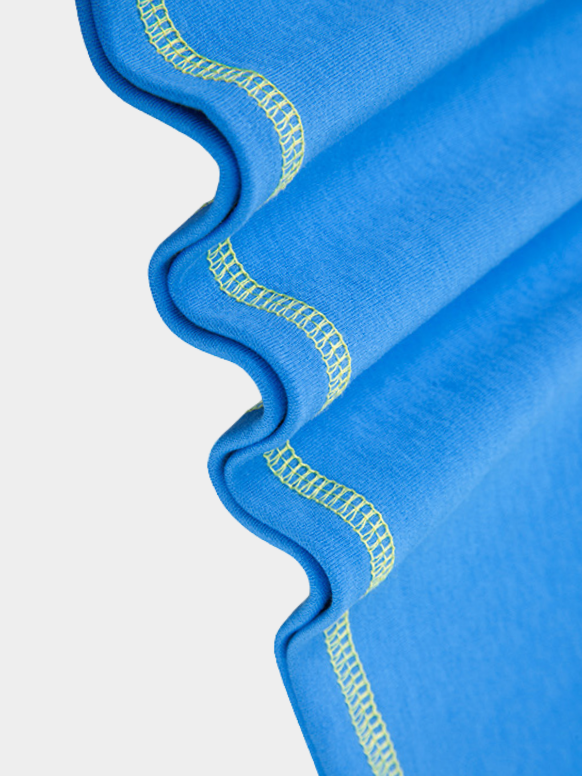 BerryPop – Kurzes T-Shirt für Damen mit Kontrastnähten und Dopamin-Print