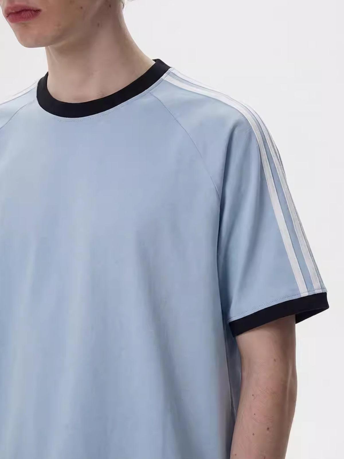 Dusttrail – Colorblock-Kühlungs-T-Shirt mit Streifen und schnelltrocknender Funktion