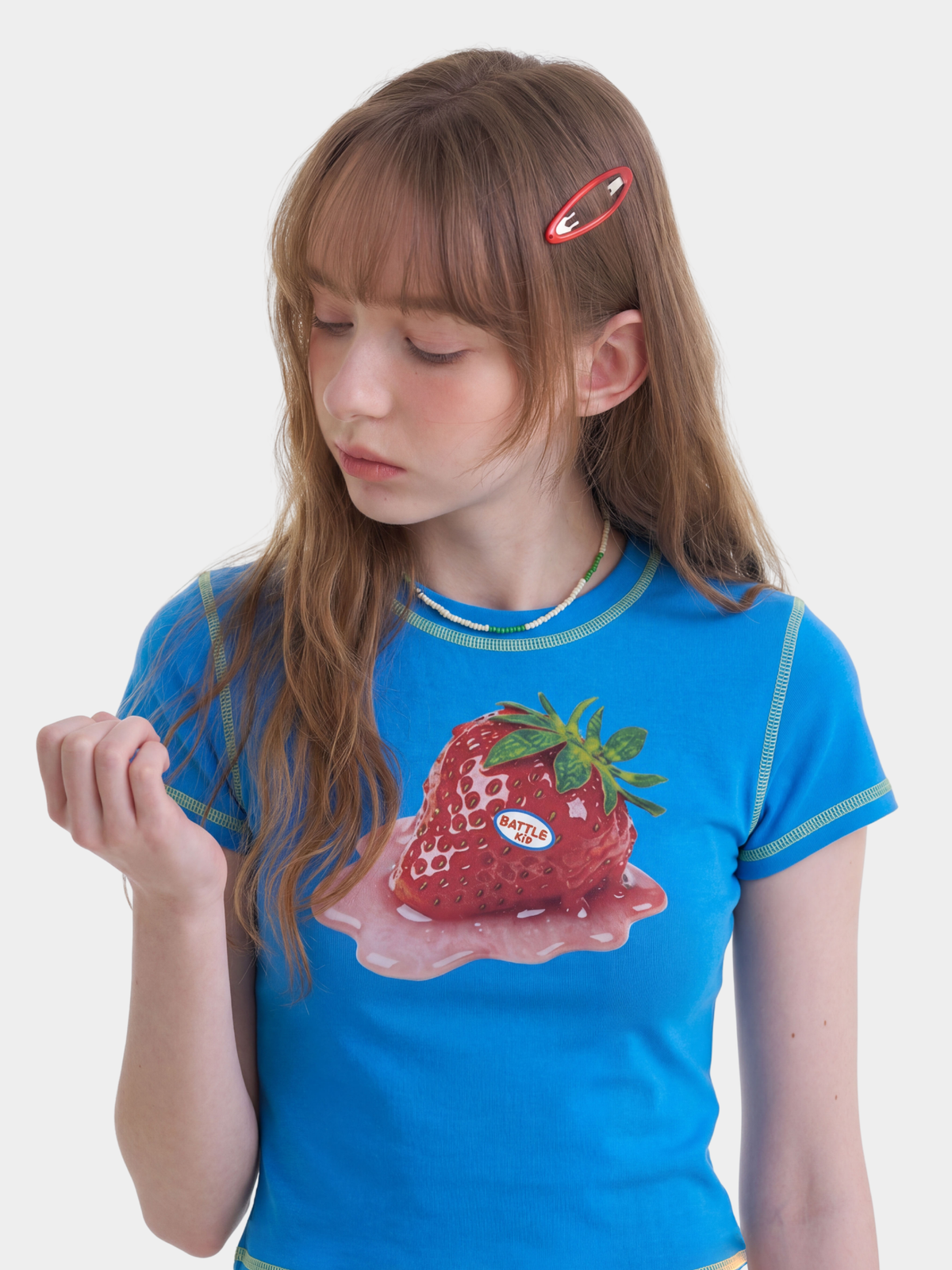 BerryPop – Kurzes T-Shirt für Damen mit Kontrastnähten und Dopamin-Print
