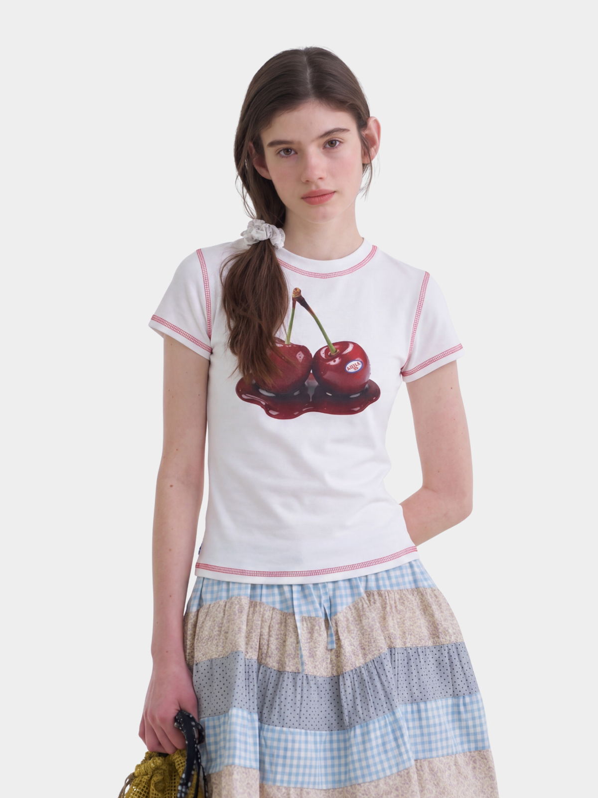 BerryPop – Kurzes T-Shirt für Damen mit Kontrastnähten und Dopamin-Print