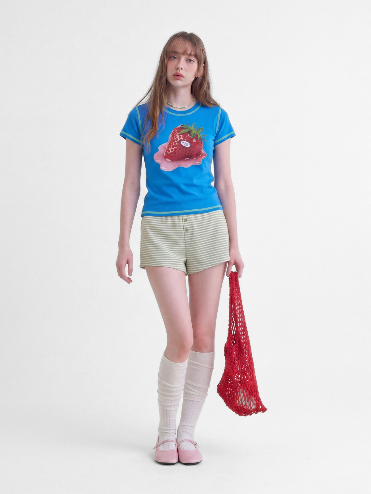 BerryPop – Kurzes T-Shirt für Damen mit Kontrastnähten und Dopamin-Print