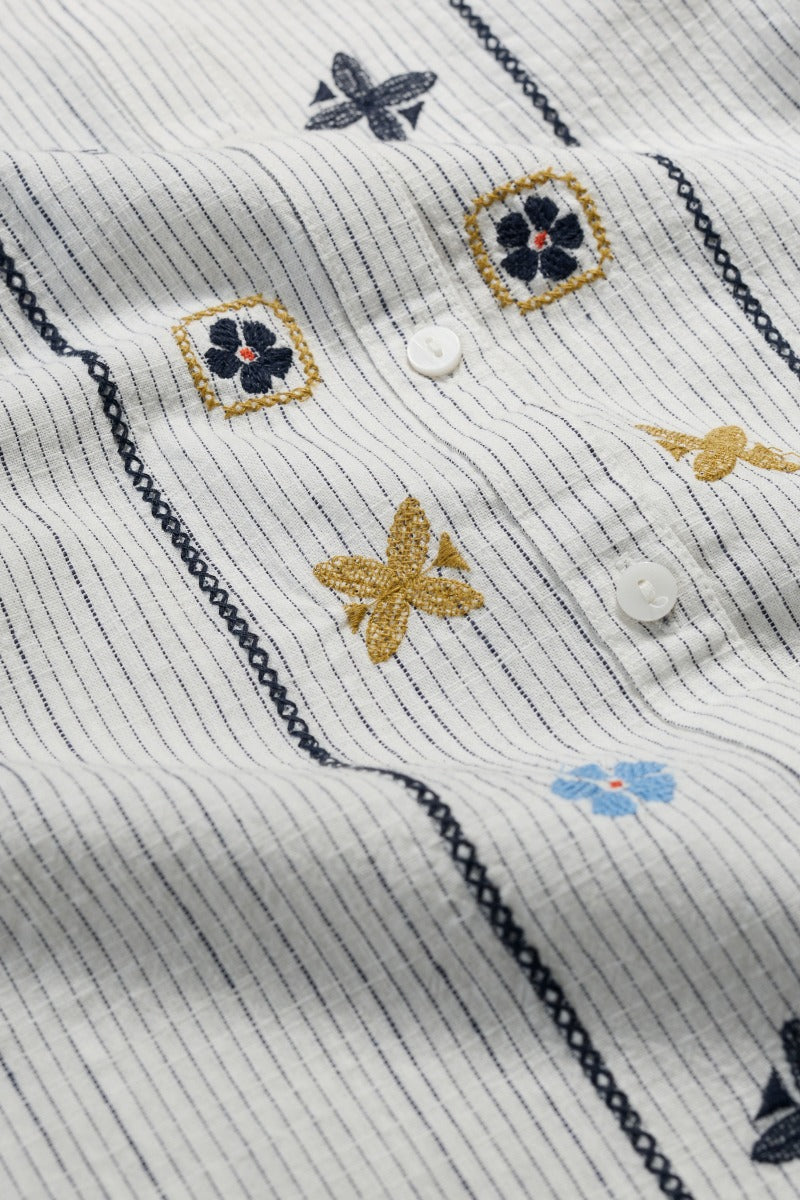 Hope Cottage bestickte Bluse