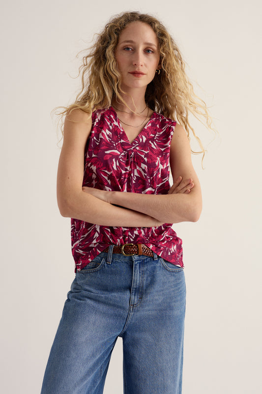 Achilla V-neck Vest