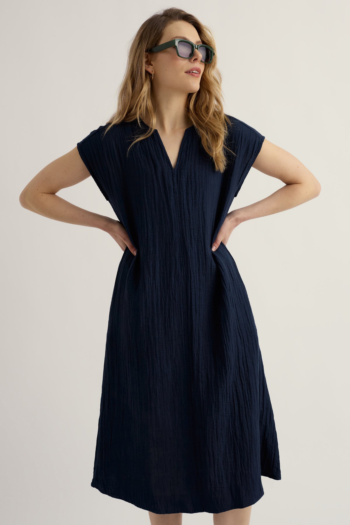 Kleid mit Sand-Muster aus GOTS-zertifizierter Bio-Baumwolle